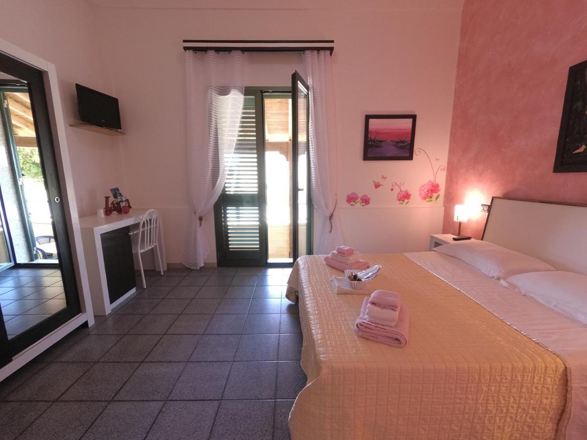Hotel Alba Chiara Sant'Andrea Salento Εξωτερικό φωτογραφία